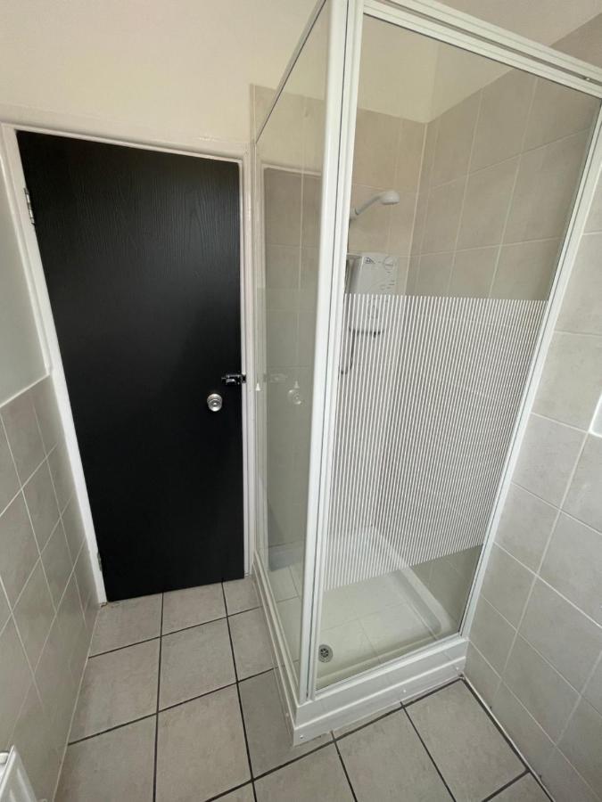 Pluxa Bearwood Hotel Double Beds With Ensuite And Car Park Birmingham Luaran gambar