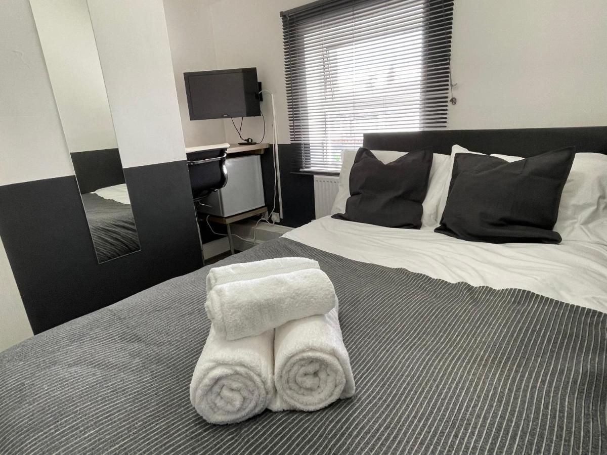 Pluxa Bearwood Hotel Double Beds With Ensuite And Car Park Birmingham Luaran gambar
